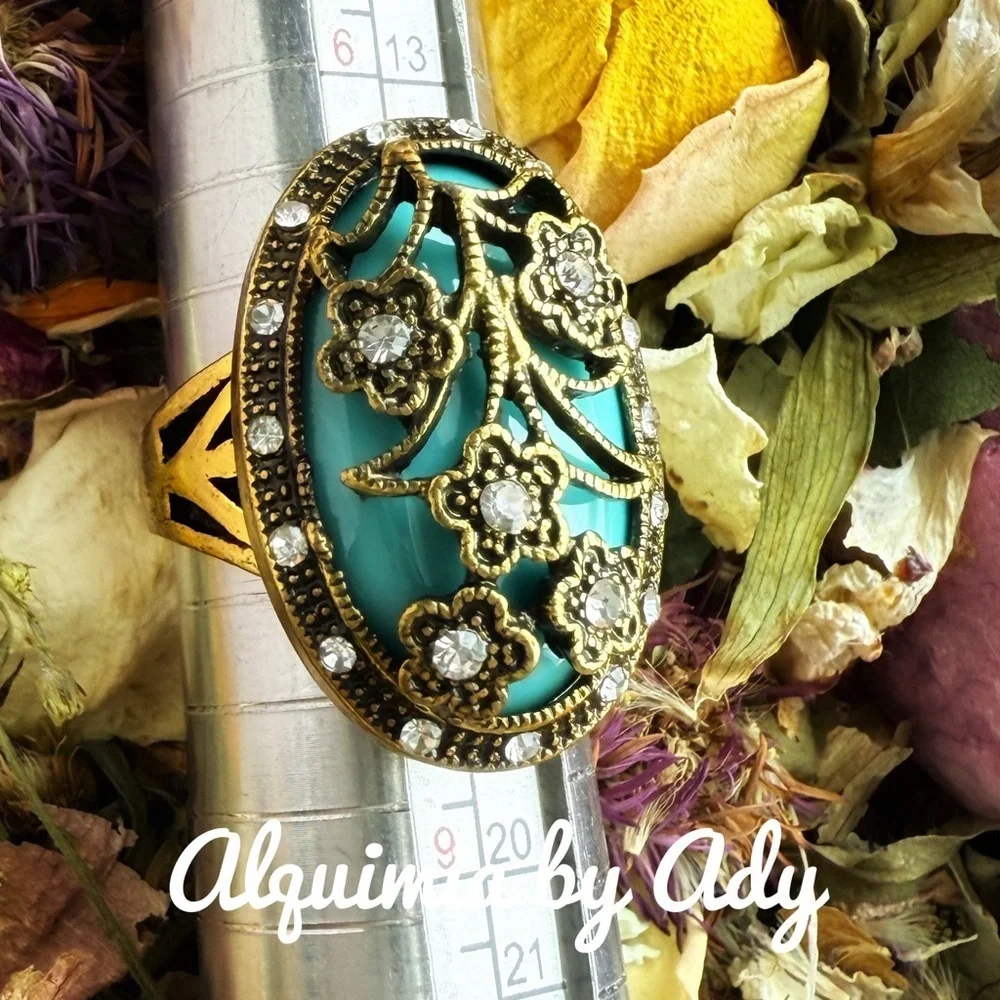 Statement luxury turquoise gold vintage style ring